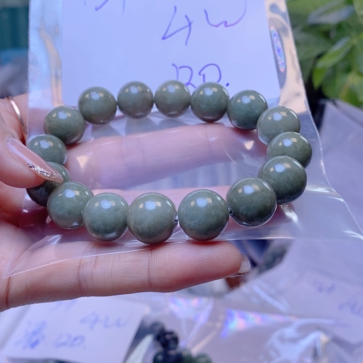 定制翡翠未镶嵌珠串