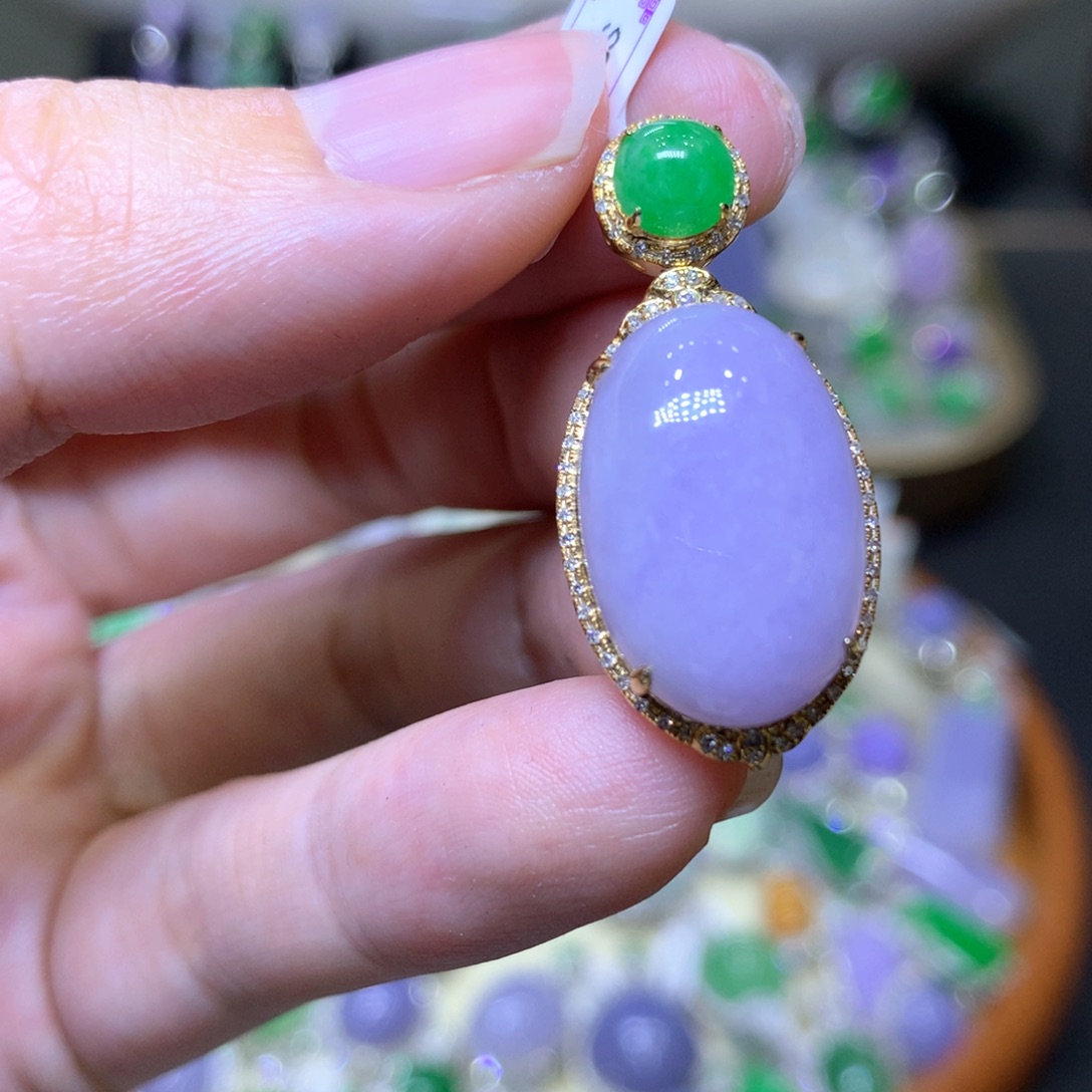 【闪购商品】翡翠颈饰18K金镶嵌翡翠吊坠项链