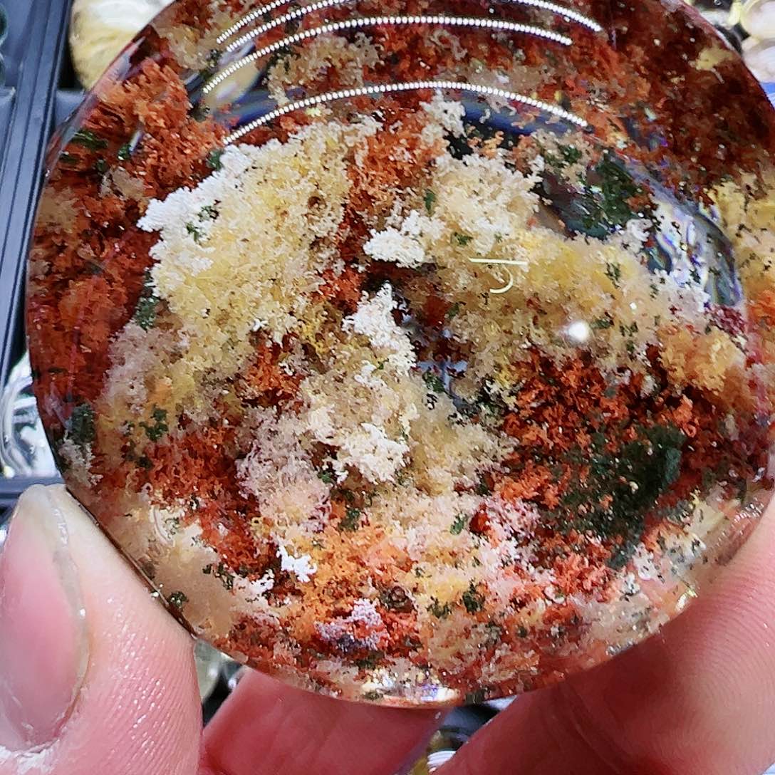 水晶摆件……未镶嵌