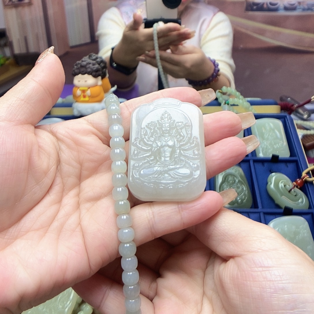 和田玉未镶嵌颈饰飛*