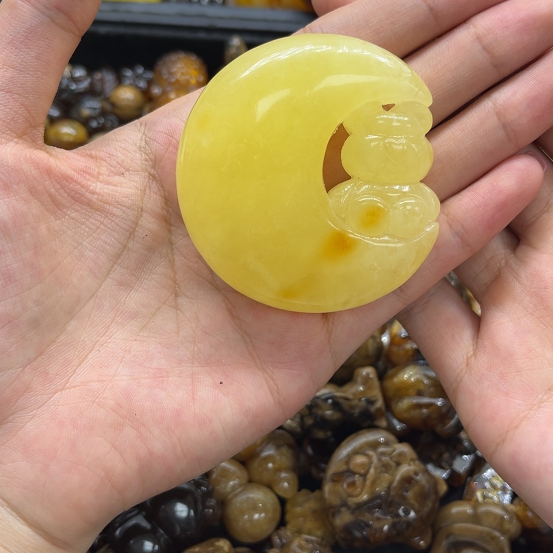 未镶嵌琥珀裸石天然琥珀