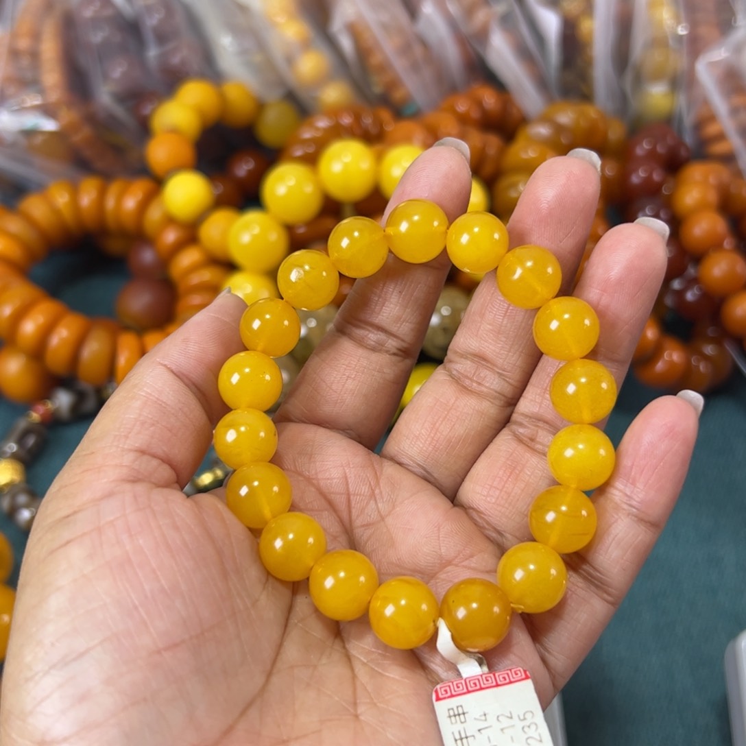 未镶嵌琥珀珠宝奇石1433