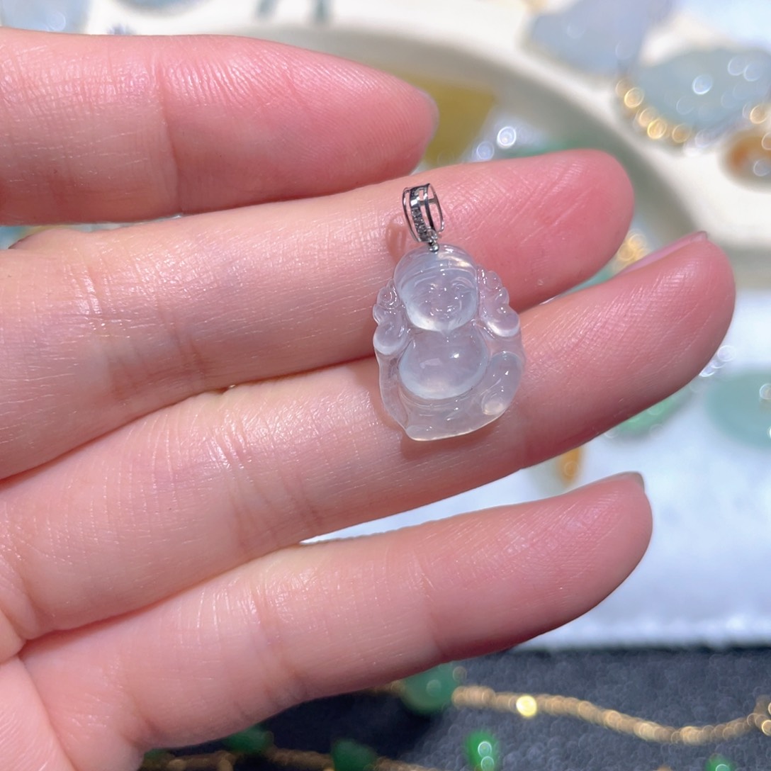 翡翠颈饰18K金镶嵌翡翠