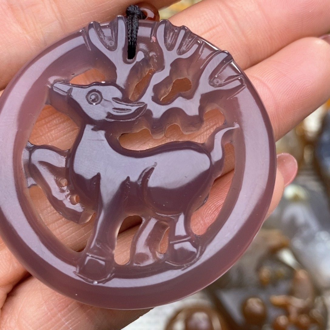 玛瑙/玉髓挂件未镶嵌随**飞