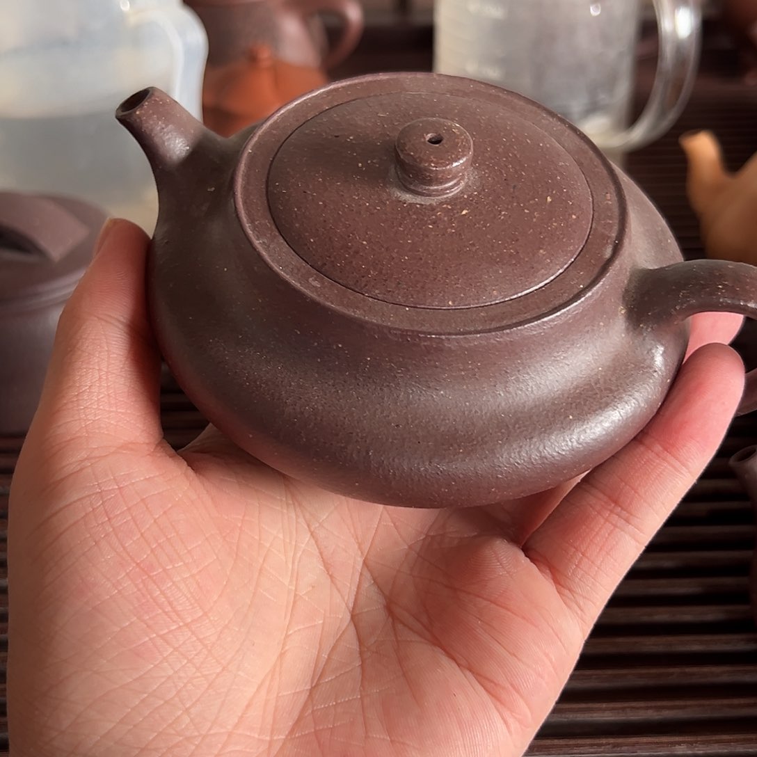 茶壶紫砂紫砂的味道真的
