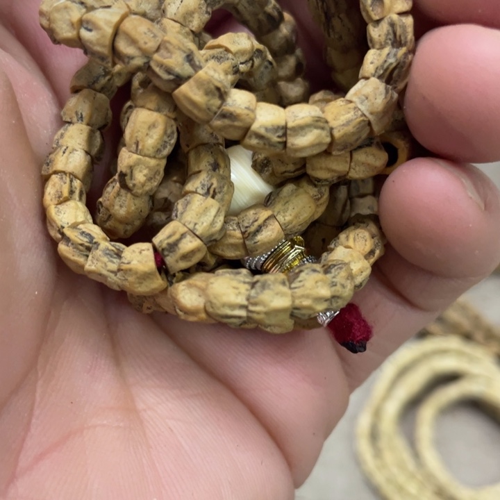 和***夫吊坠柏香籽/百香籽