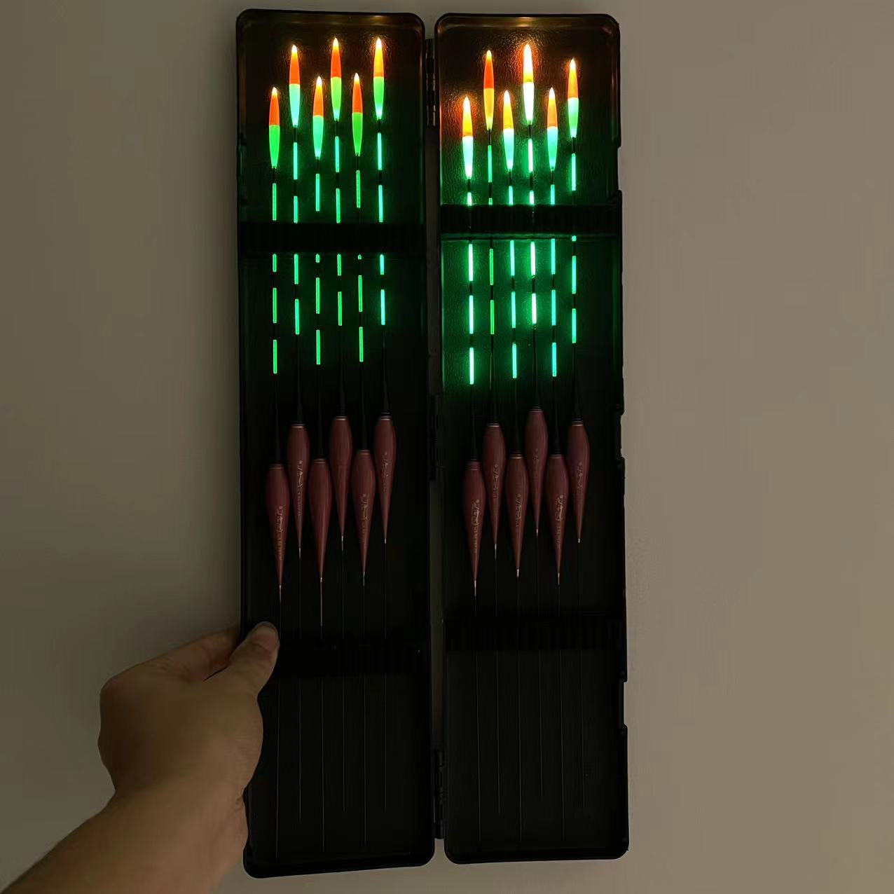 12支加粗夜光漂送漂盒（吃铅2.0到4.5克）