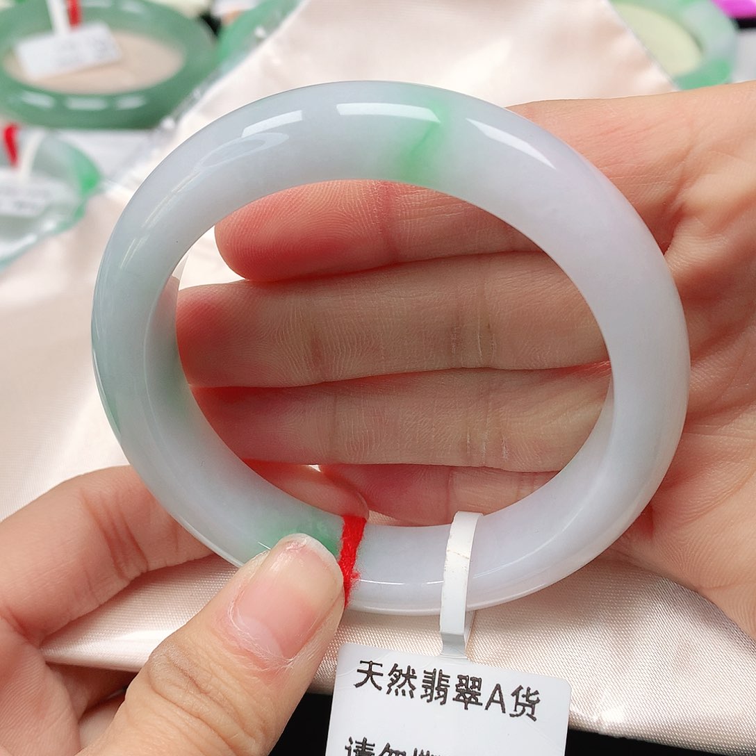 翡翠手镯未镶嵌天然翡翠手镯54