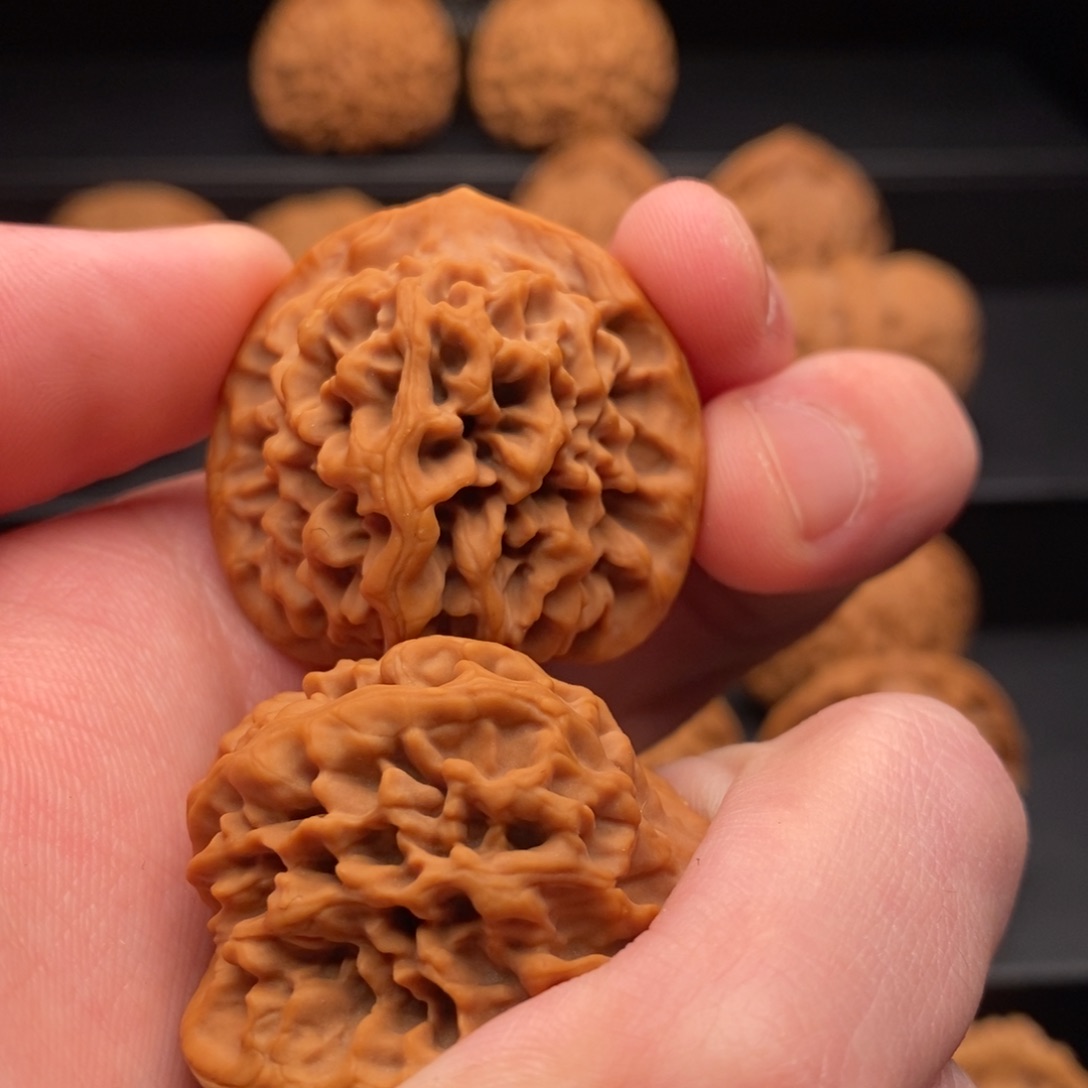 文玩核桃把件赤****哥秦闷