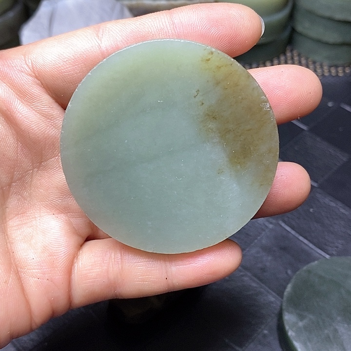 和田玉毛料未镶嵌