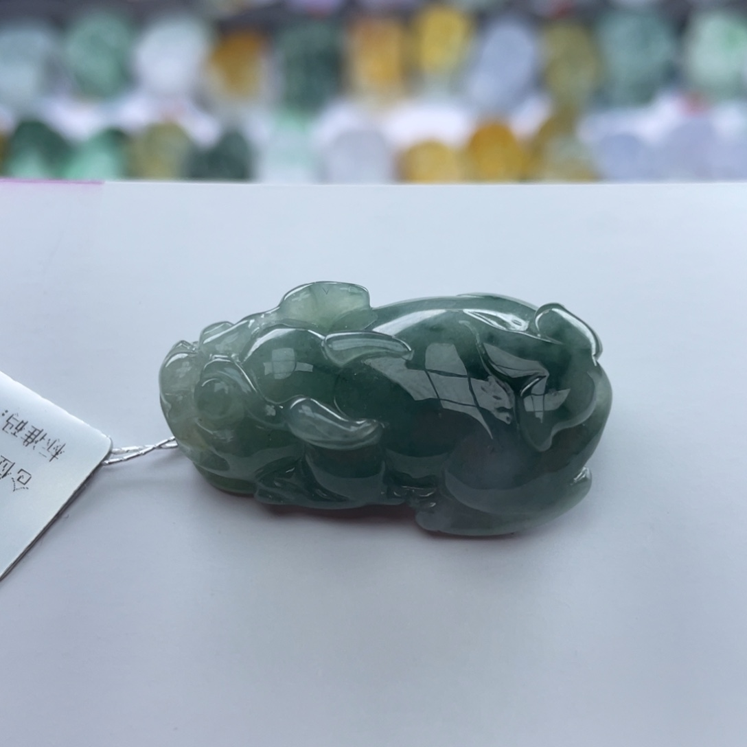 翡翠颈饰未镶嵌貔貅