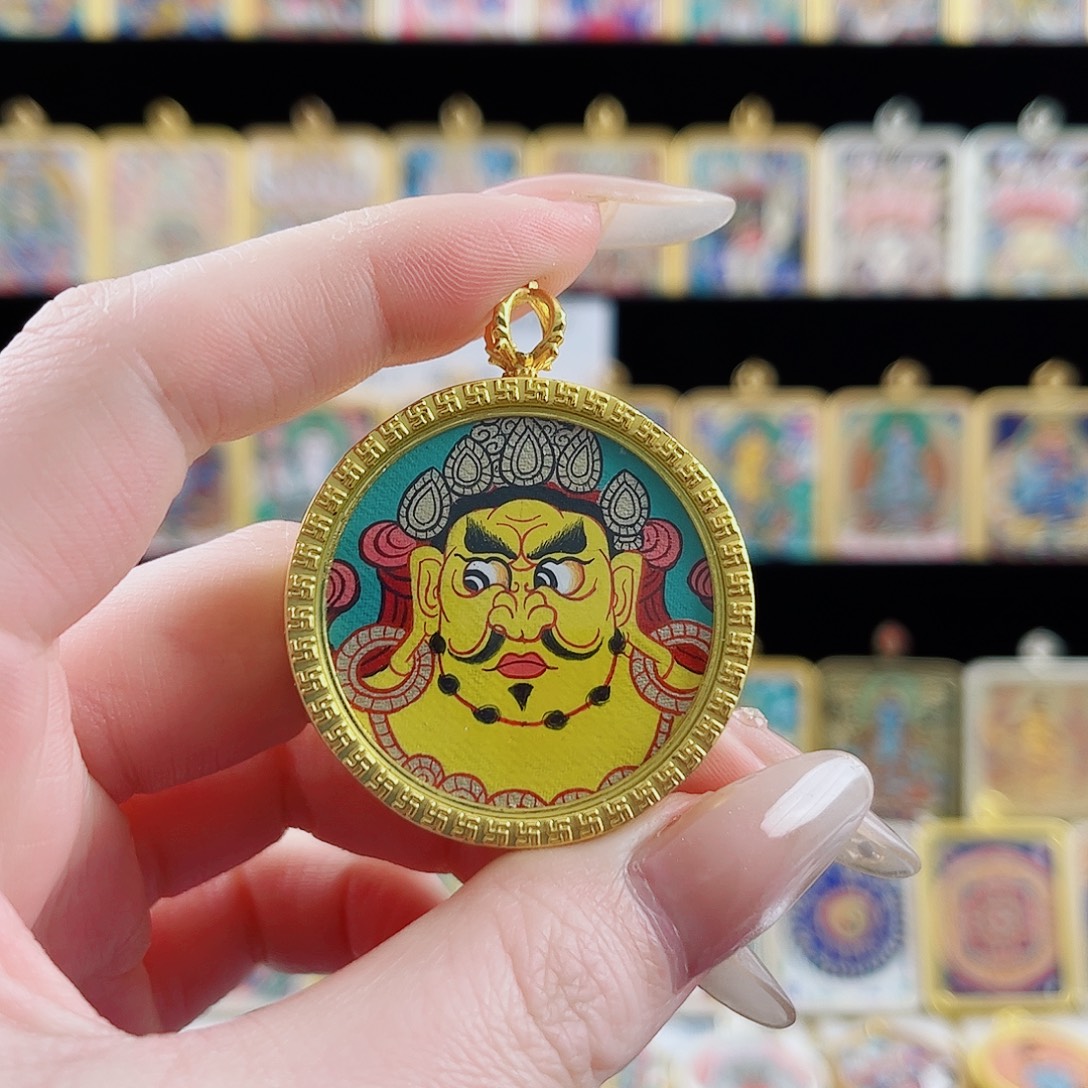 吊坠黄财神首 纯手绘唐卡