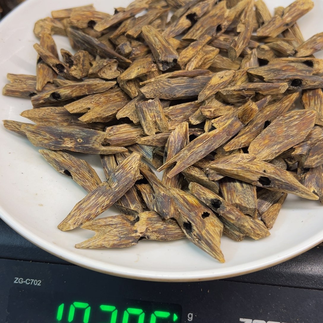 萍***姐沉香沉香碎屑乌身圆叶树枝料102克