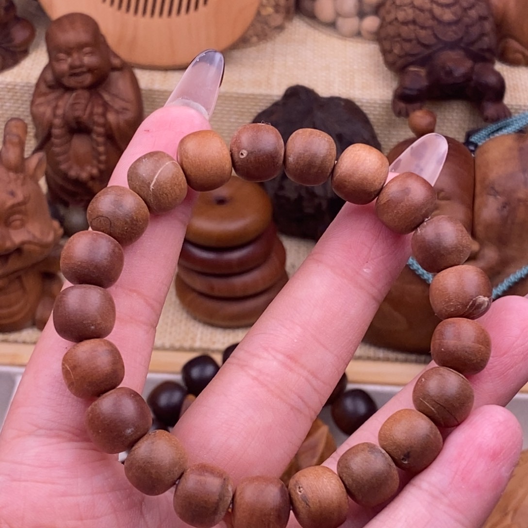 檀香木把件王***俊奶香，大瑕疵，福利