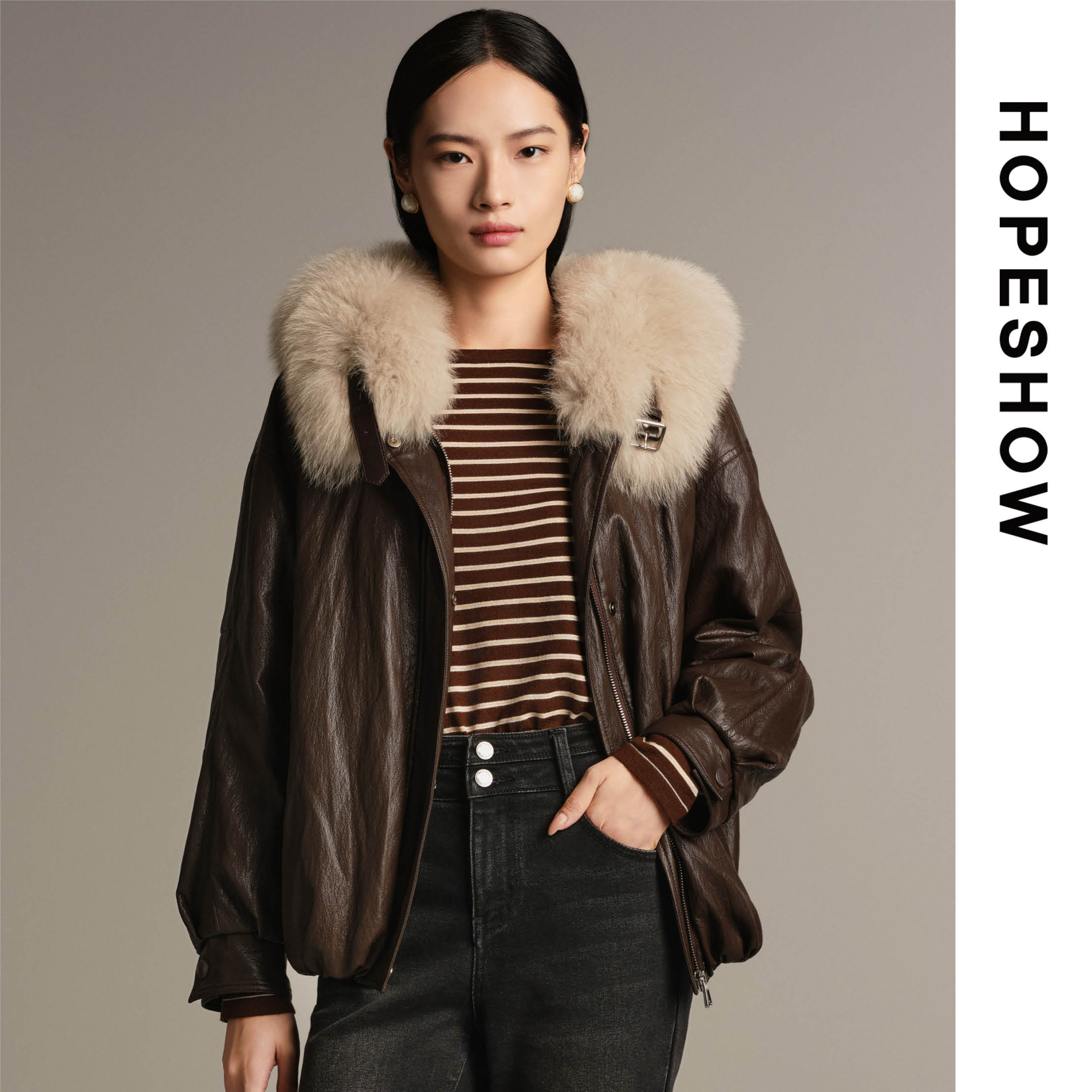 【银泰百货奥莱WH】红袖女士时尚百搭保暖羽绒服外套89225410914