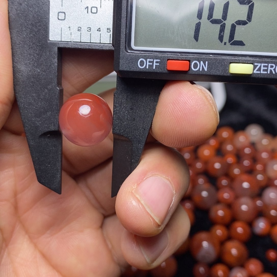 未镶嵌14圆珠一个92南红玛瑙