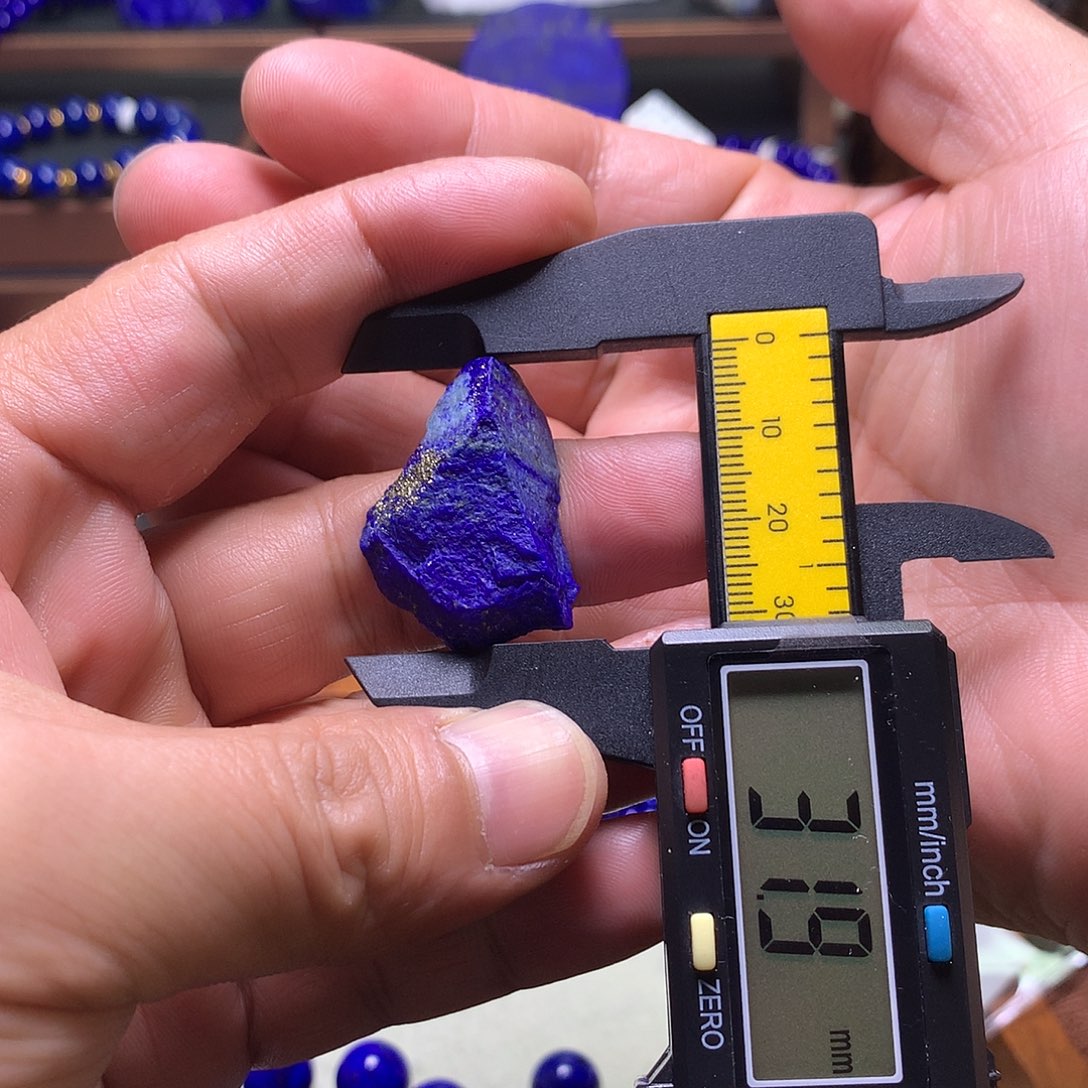 青金石未镶嵌天然原矿无优化青金石原石