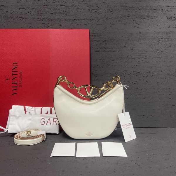 未使用/华伦天奴/市场价28200/包包/250306RN0022