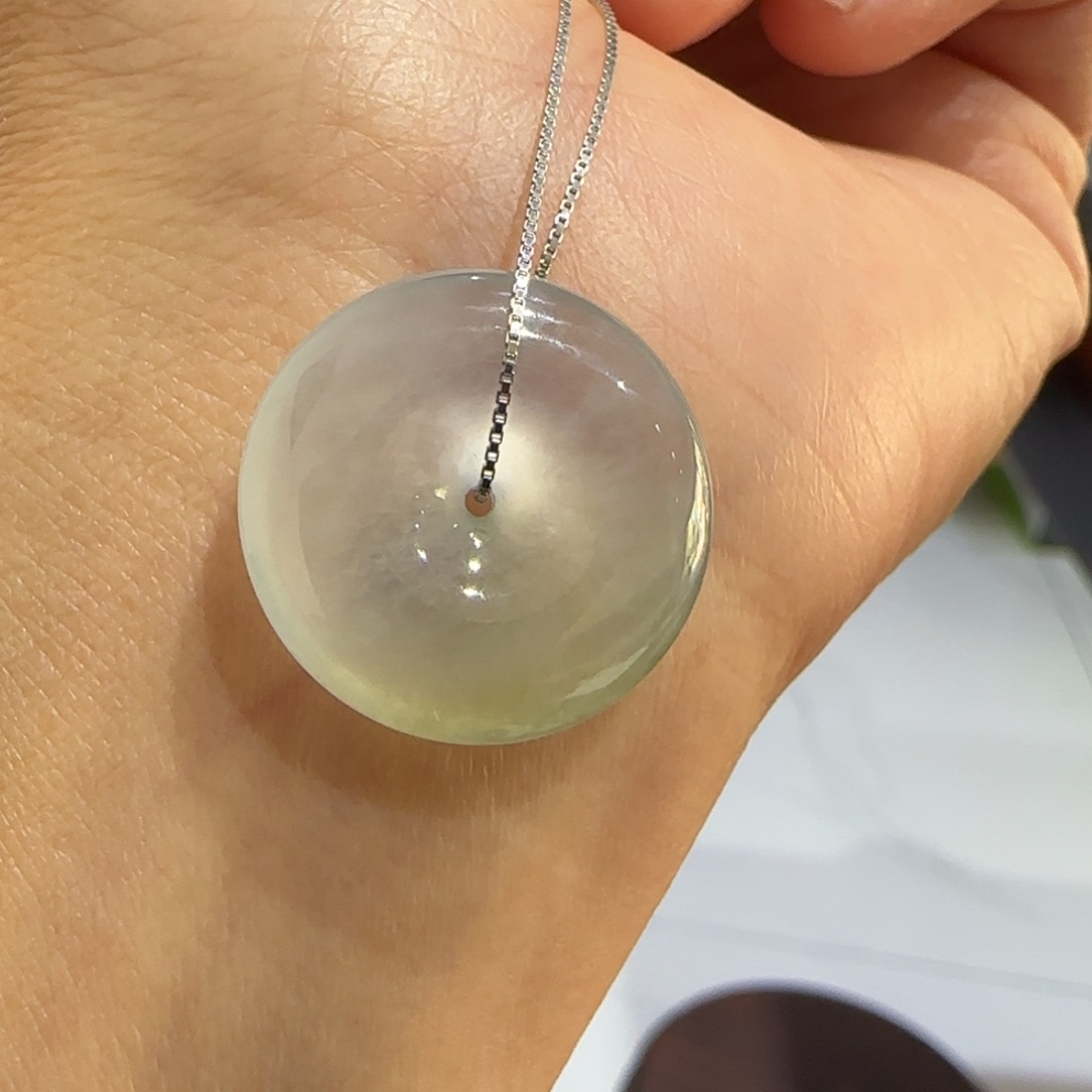 翡翠未镶嵌颈饰平安扣