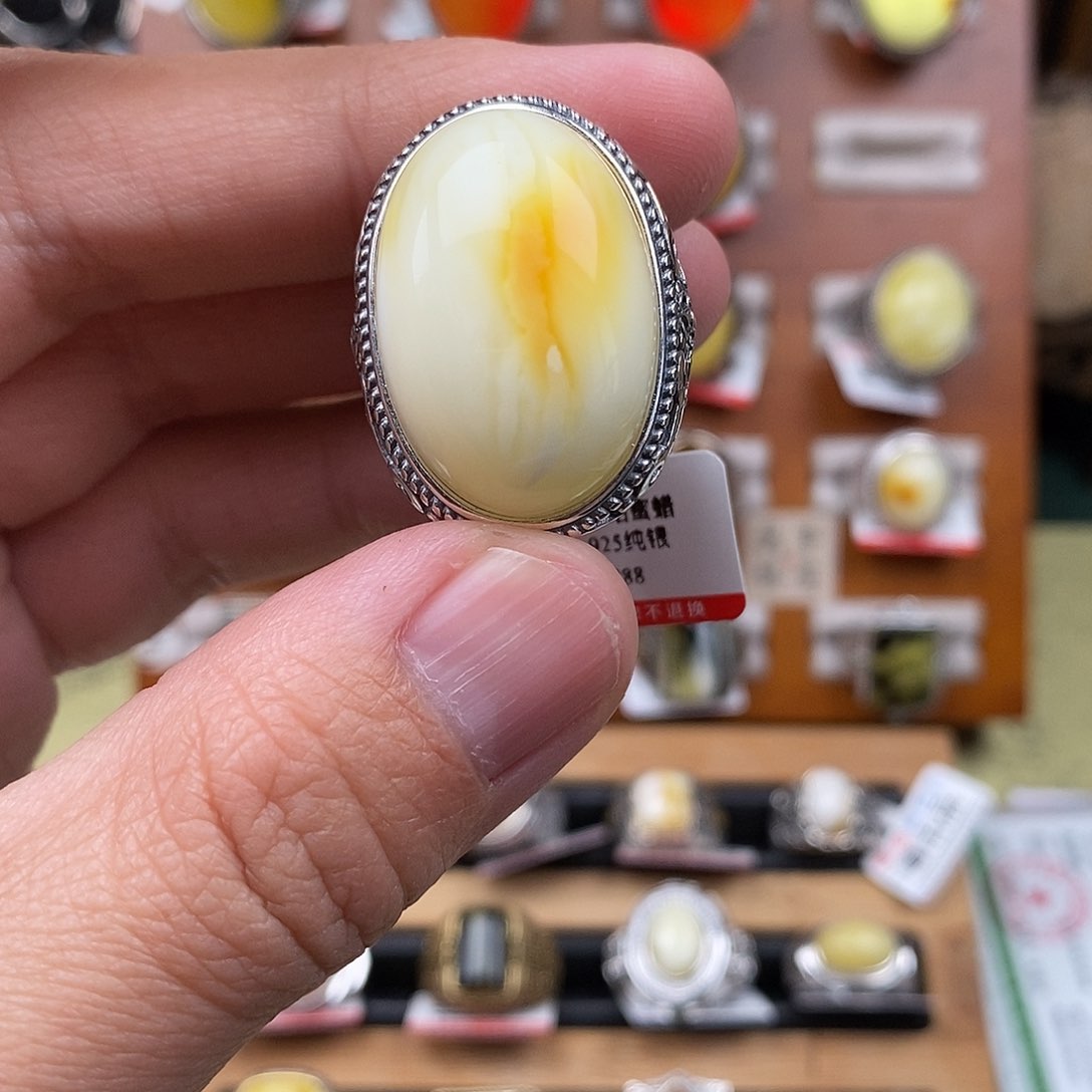 琥珀戒指银S925镶嵌蜜蜡