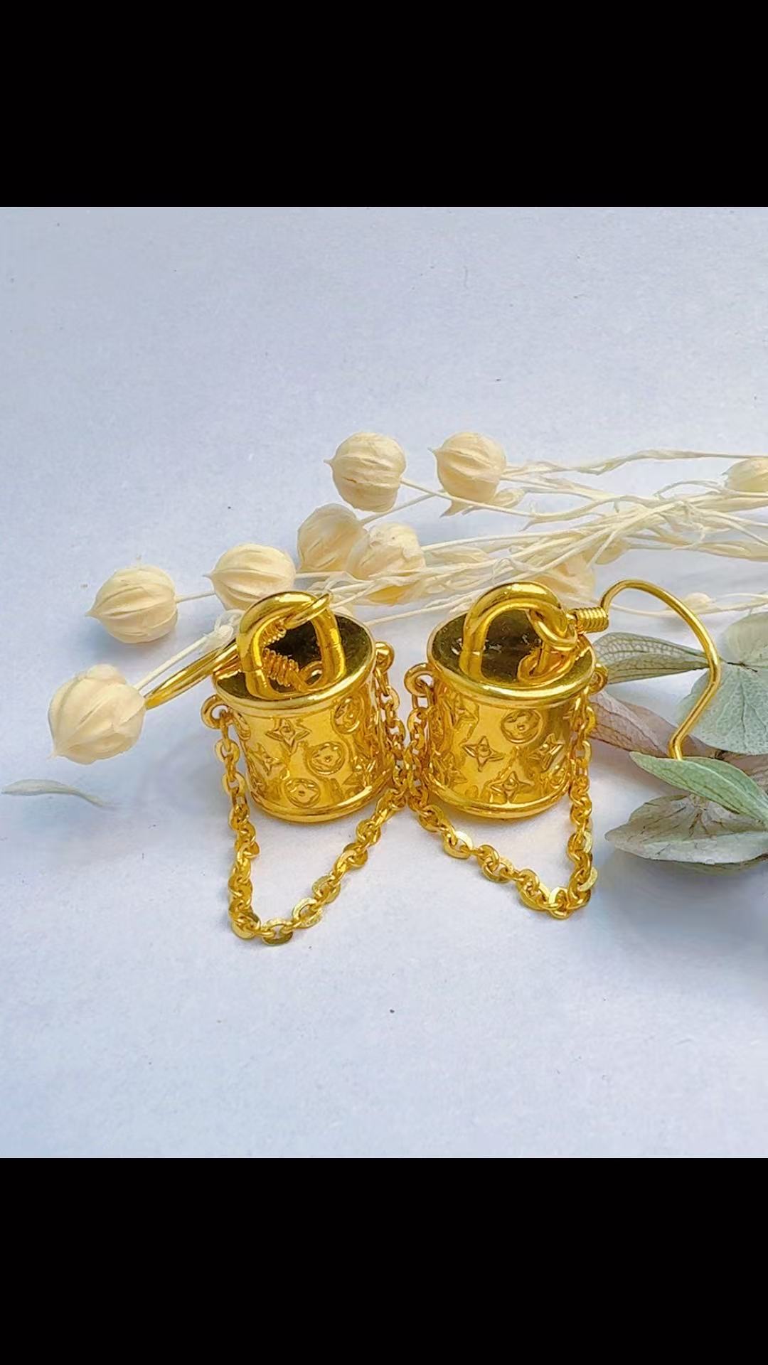 金灵王时尚黄金足金5D无氰工艺水桶包耳饰复古精美素款