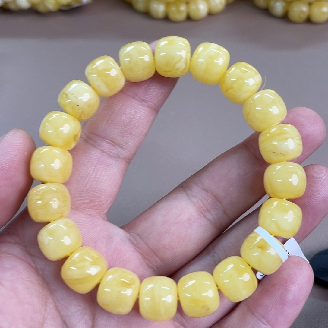 琥珀裸石未镶嵌0120000000