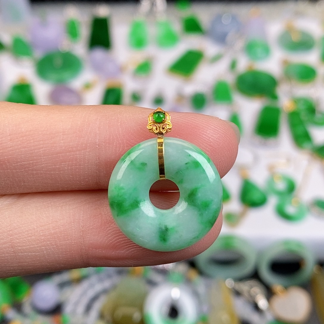 吊坠(不含链)18K金镶嵌翡翠