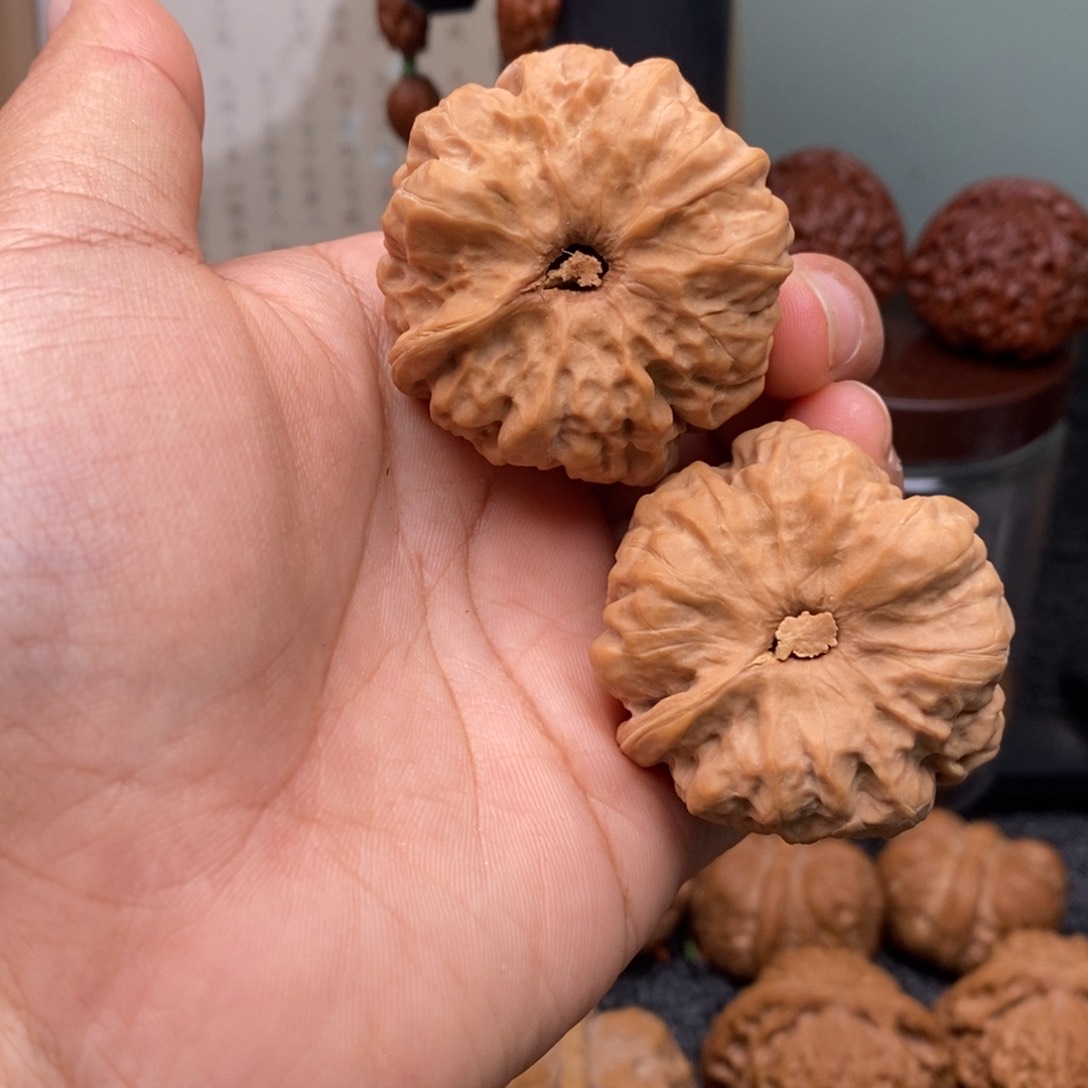 文玩核桃把件40蛤蟆头异形