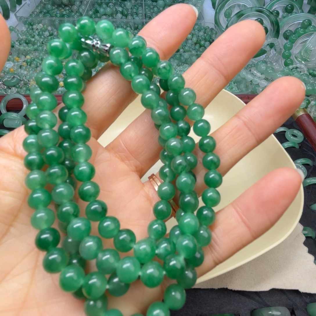 石英质玉（非洲翠）未镶嵌散珠卡6珠子一份33颗