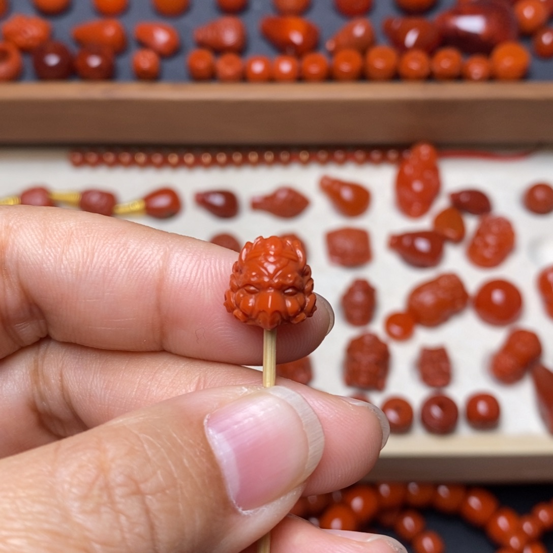 南红玛瑙配饰未镶嵌大鹏鸟卡11.7