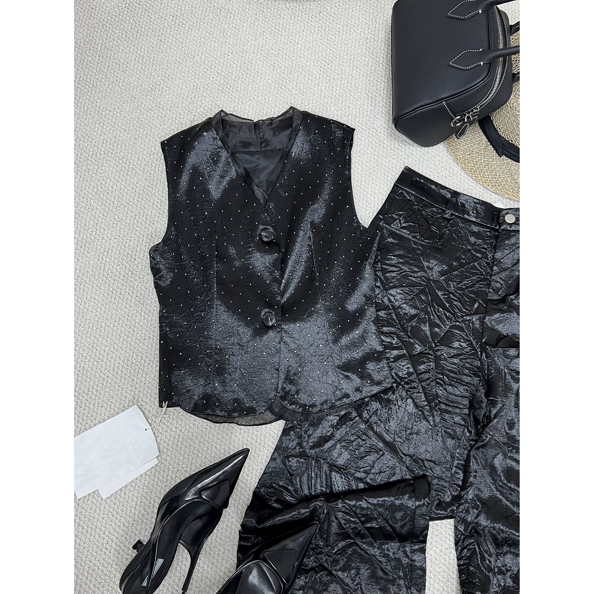 欧根纱拼接黑色烫钻马夹6013（清）