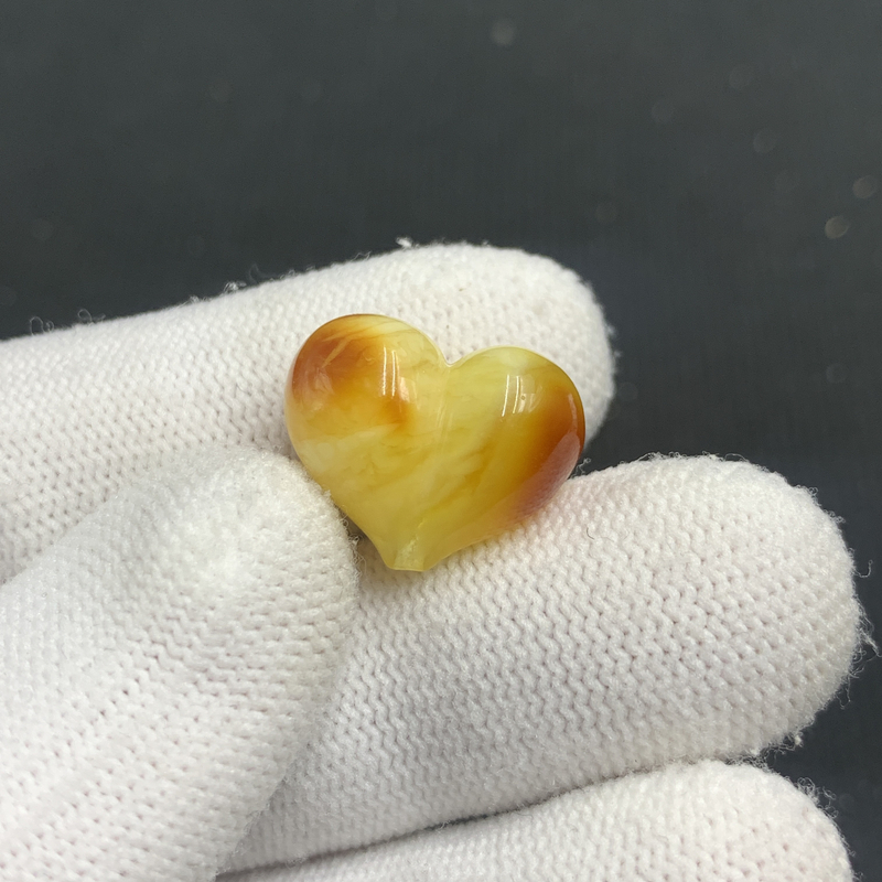 P1181保真原矿俄料尺寸18.8*15.6mm蜜蜡屁桃爱心单颗隔珠支持复检