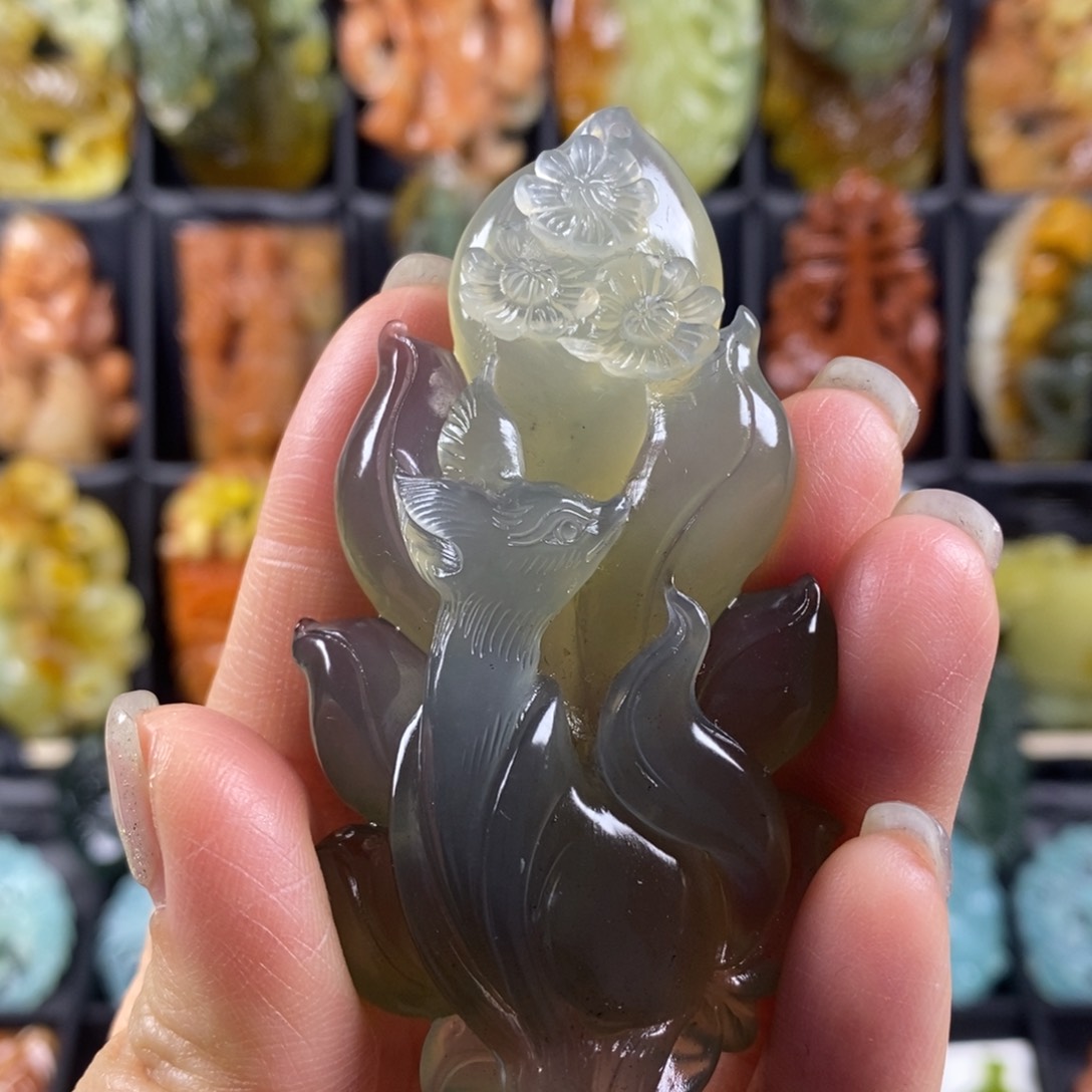 蛇纹石玉颈饰合金