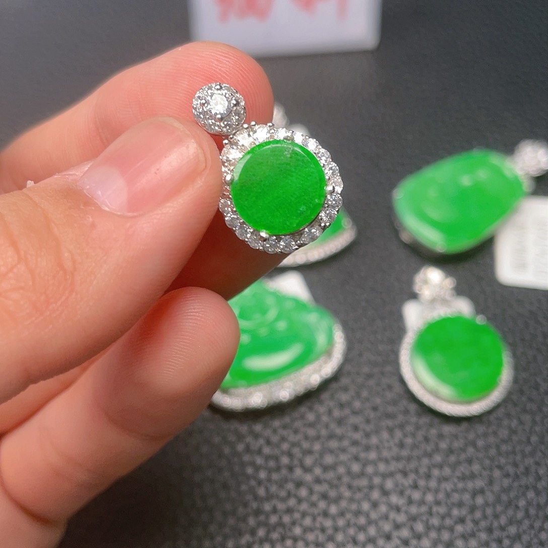【闪购商品】翡翠吊坠(不含链)银S925镶嵌