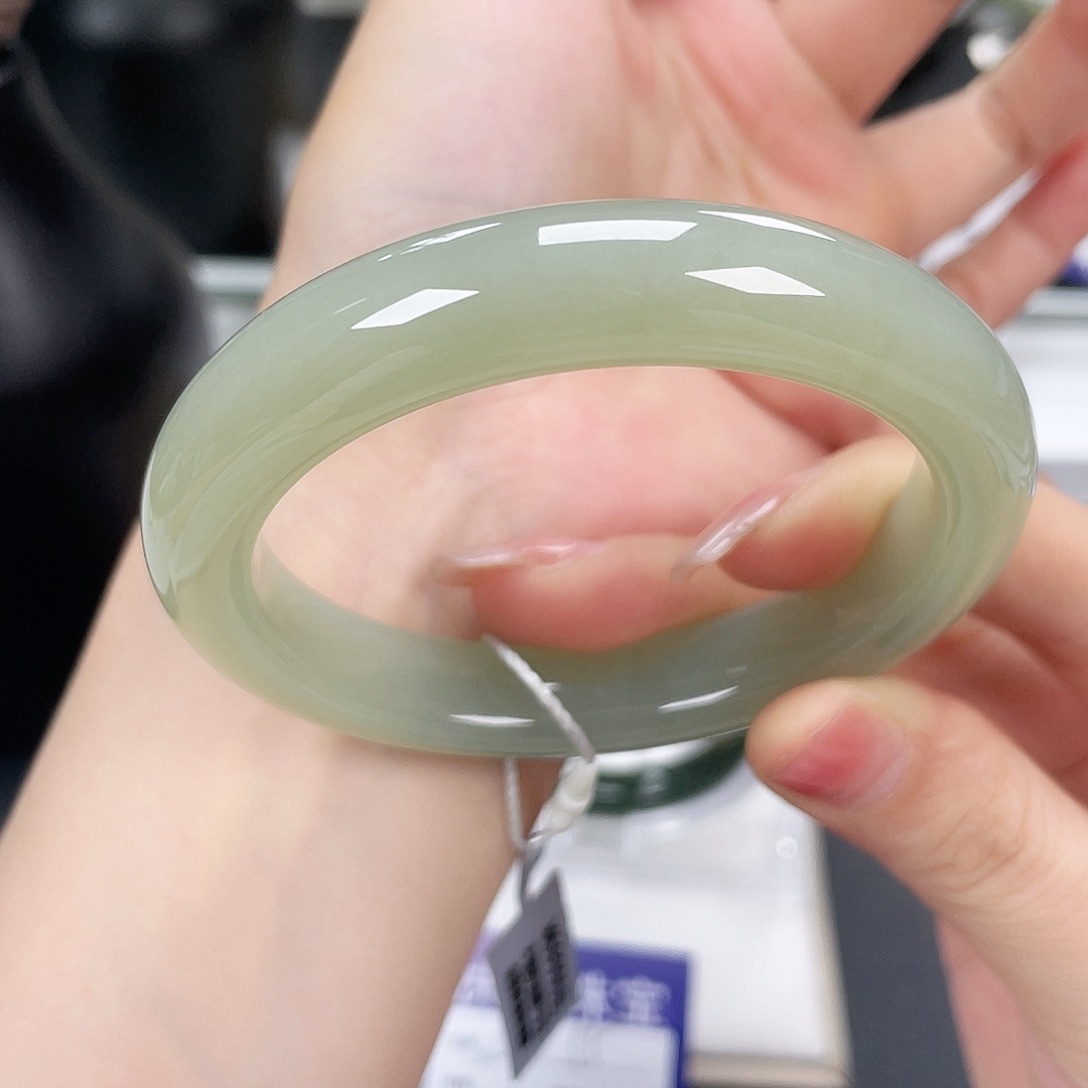 和田玉手镯58未镶嵌