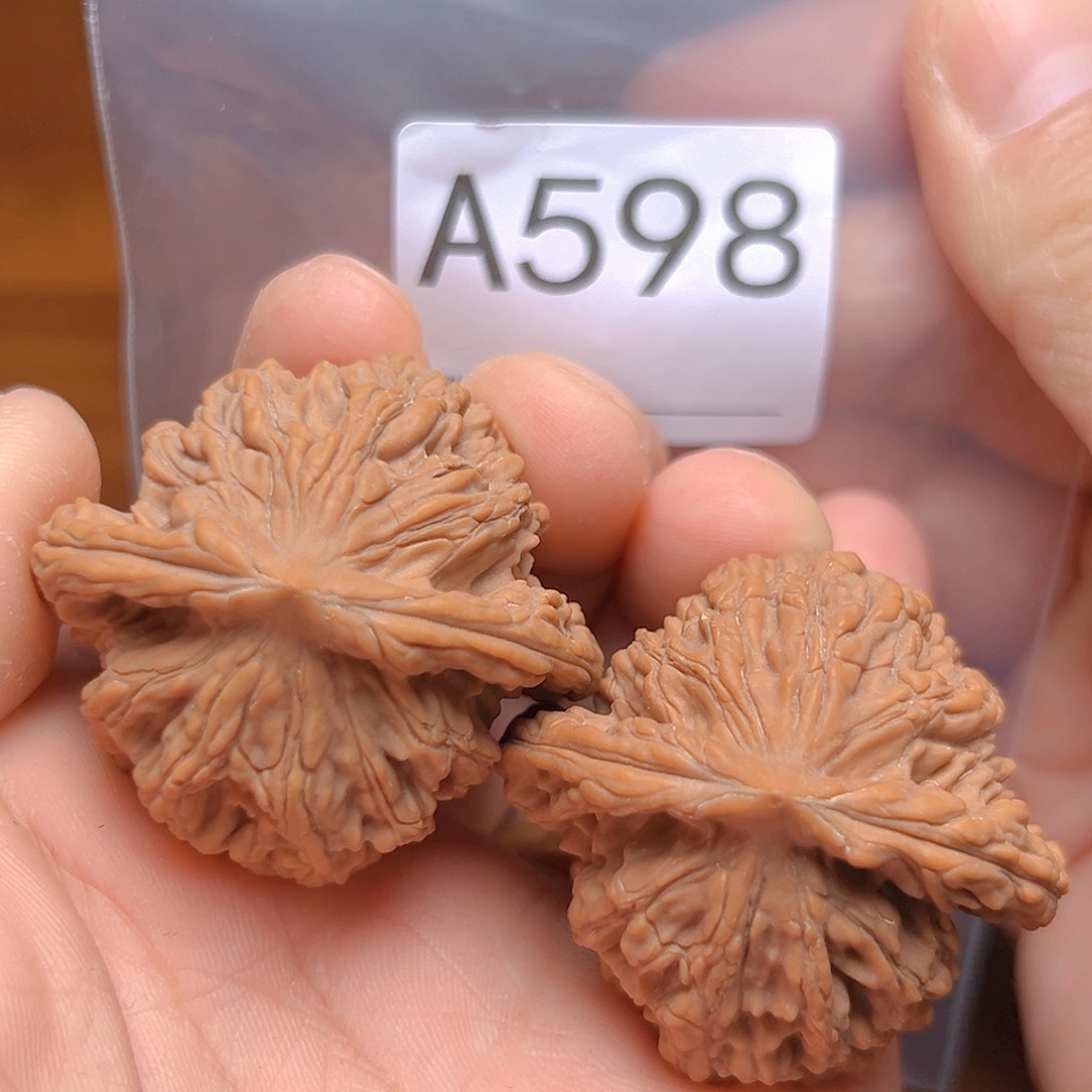 文玩核桃吊坠43➕虎头