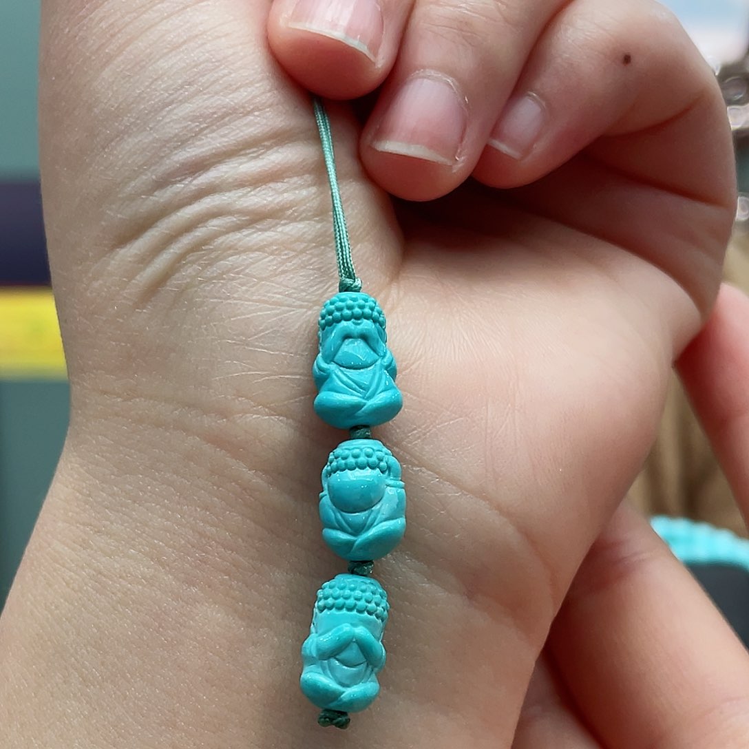 绿松石颈饰未镶嵌