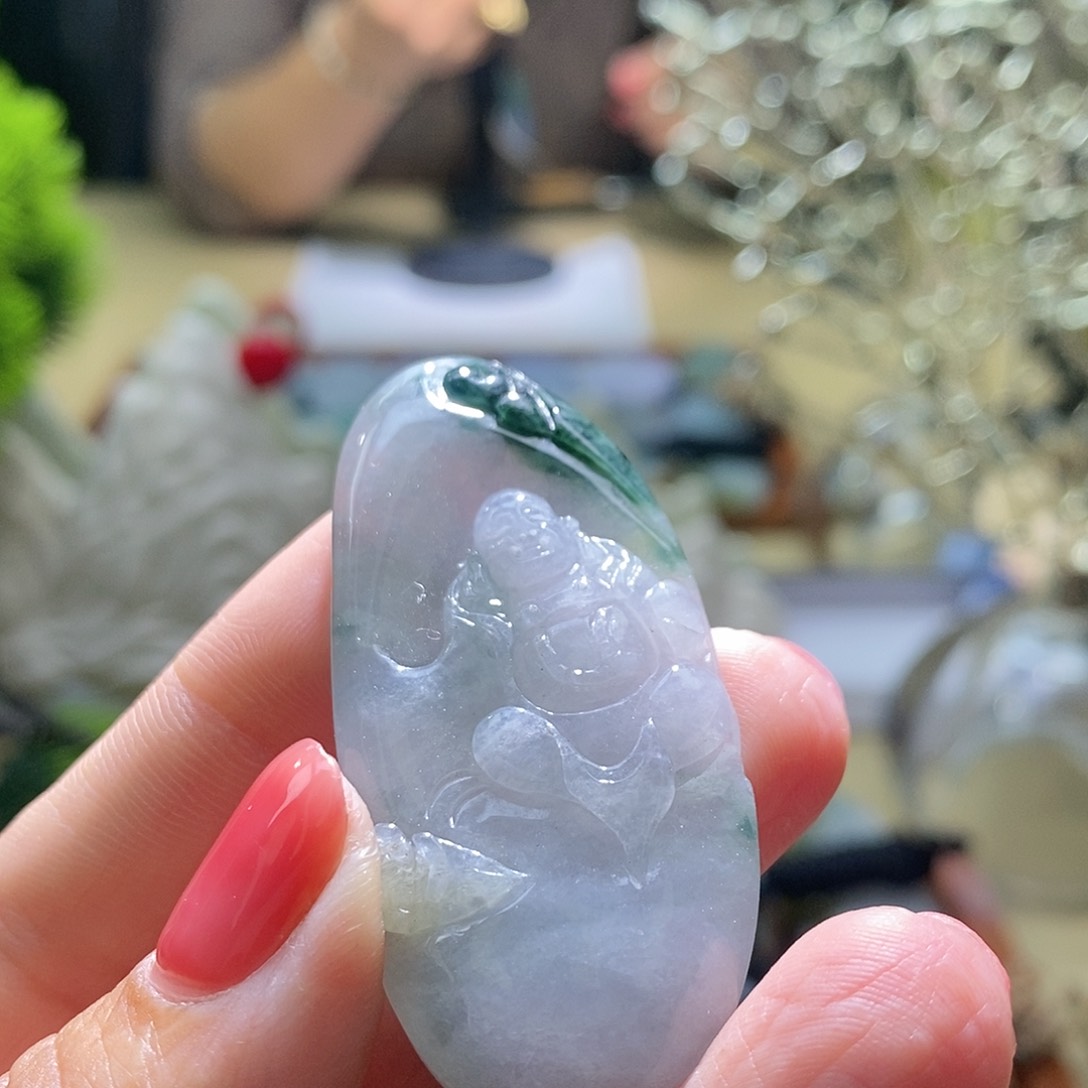 【闪购商品】翡翠颈饰未镶嵌佛