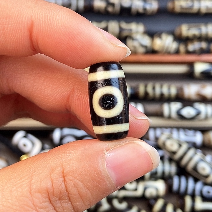 玛瑙/玉髓颈饰未镶嵌最**仰