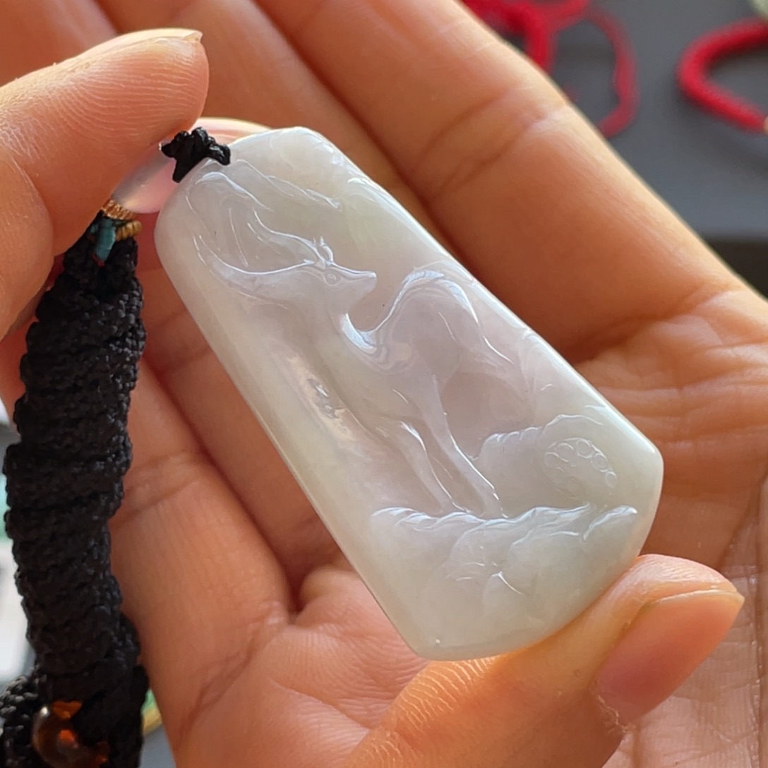 翡翠颈饰未镶嵌鹿