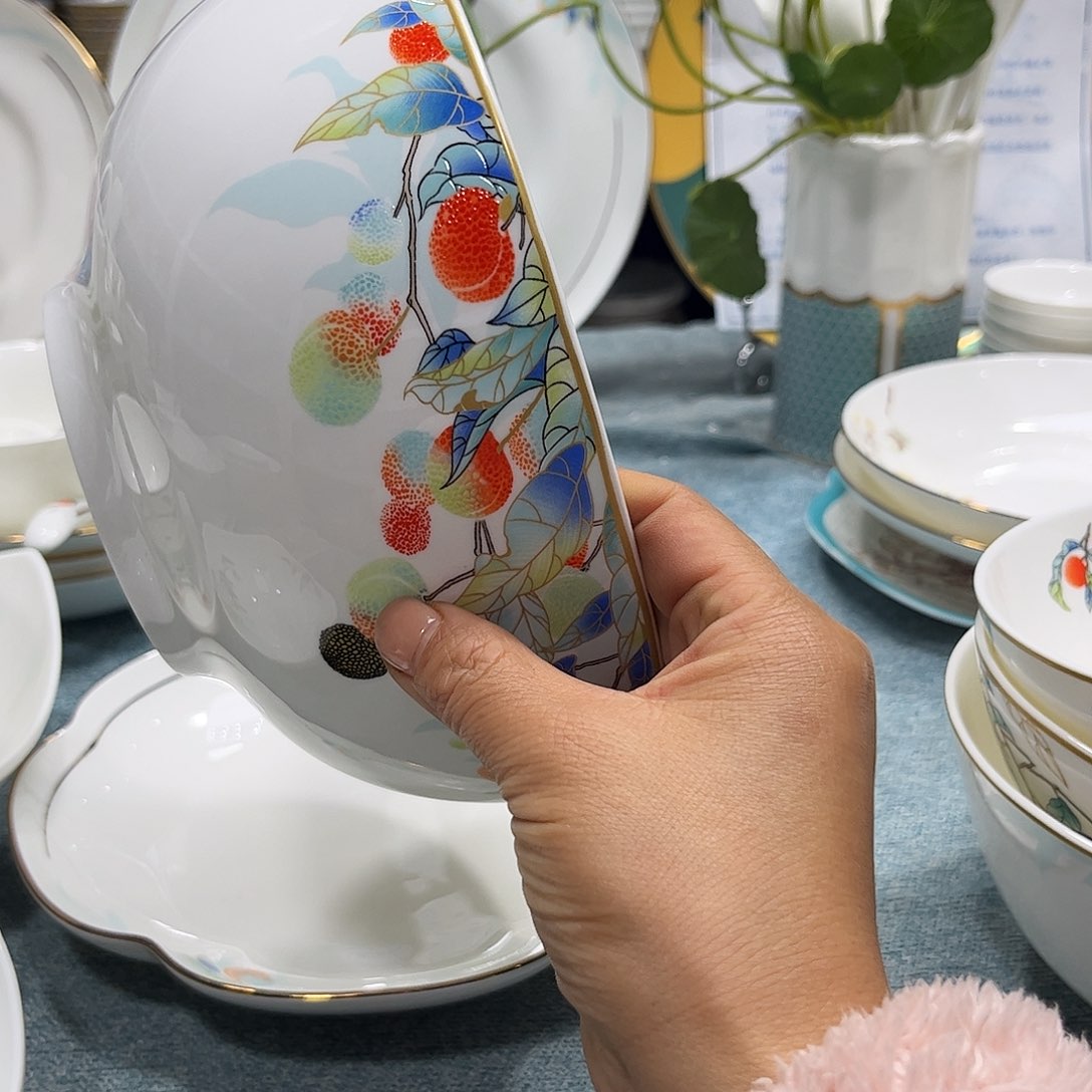 瓷片荔枝八寸汤碗一个