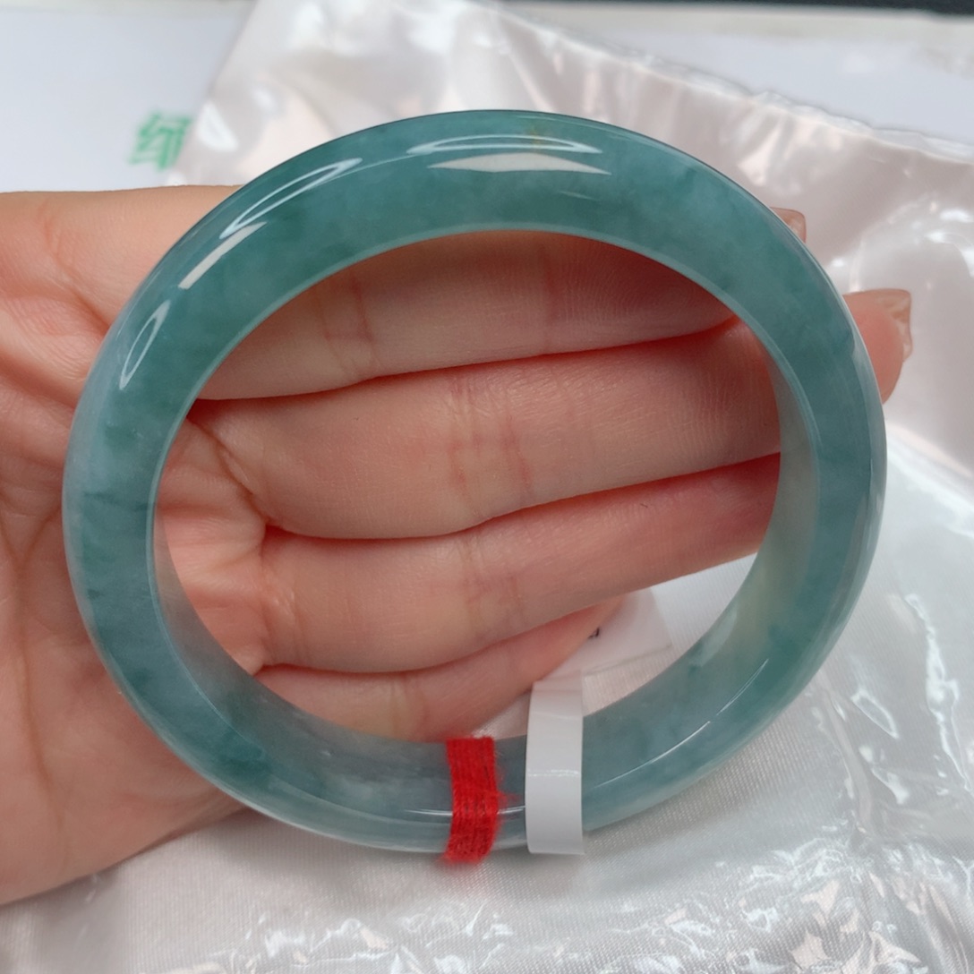 翡翠手镯未镶嵌55-56 海蓝之谜