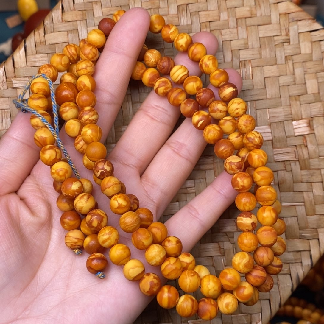 蜜蜡裸石未镶嵌蜜蜡