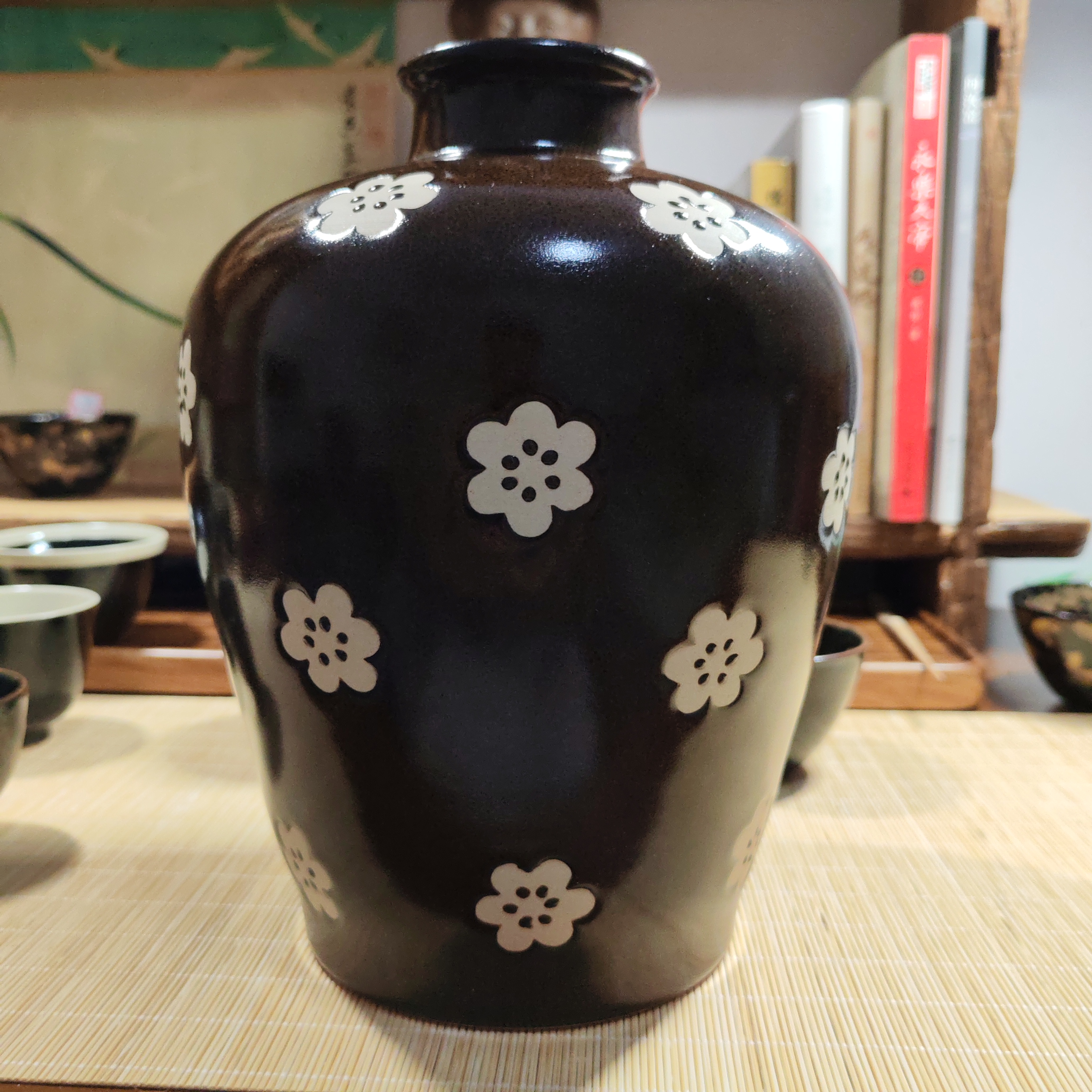 吉州窑落花沾衣赏瓶