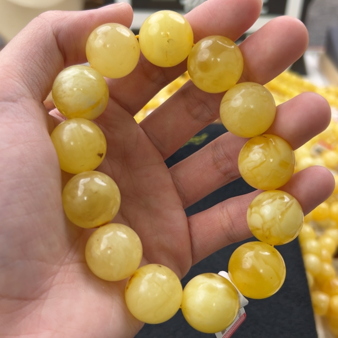 琥珀珠宝奇石未镶嵌