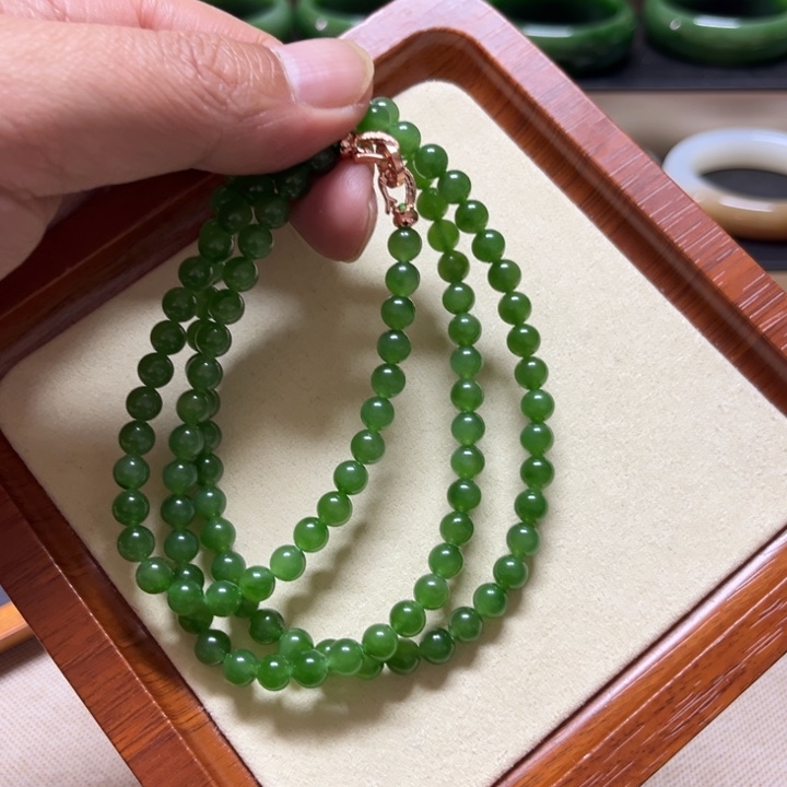 和田玉（碧玉）颈饰未镶嵌