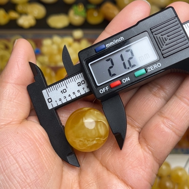 海***角蜜蜡未镶嵌珠宝奇石天然蜜蜡散珠微瑕一粒