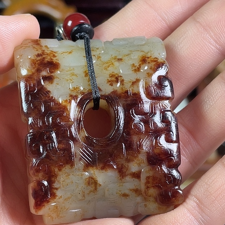 行***者和田玉未镶嵌挂件