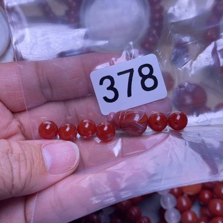 人***途南红玛瑙未镶嵌手链