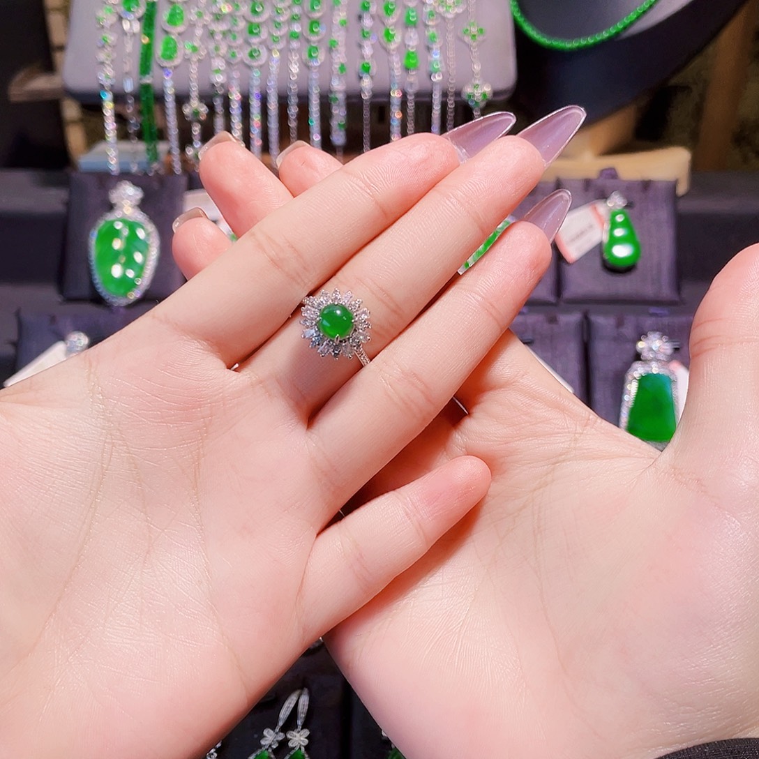 香***点翡翠银S925镶嵌戒指蛋面